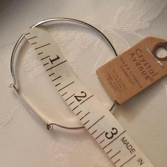 "John 3:16" Bible Verse Stamped Metal Bracelet - Picture 3 of 3